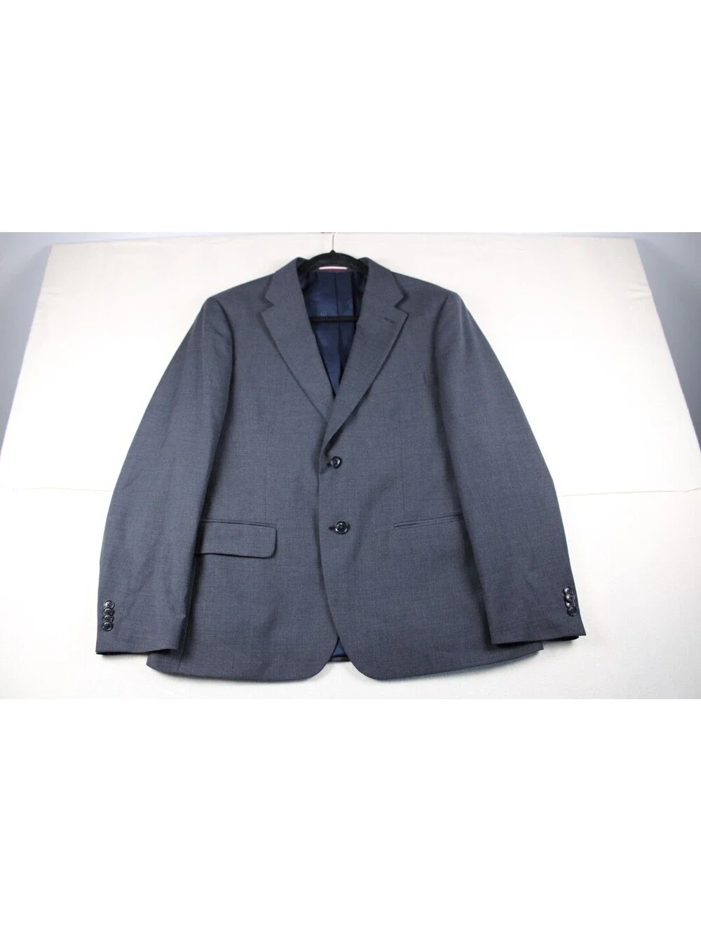 Tommy Hilfiger Men's Gray 2-Piece Suit – Size 36x30 – Excellent Condition